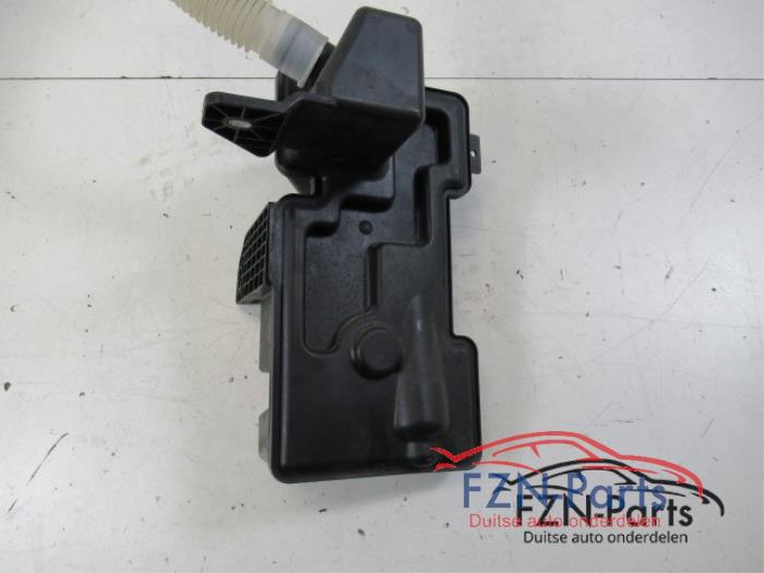 Ruitensproeiertank voor Volkswagen Tiguan (22742803)