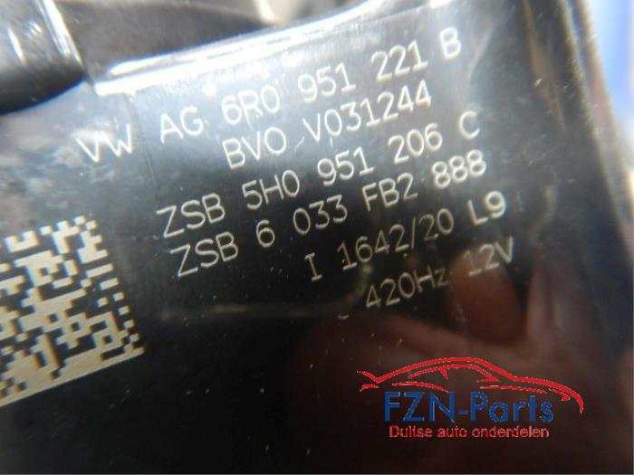 VW Golf 8 Claxon Met Houder