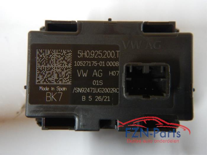 VW Golf 8 Dashboard Gevarenlichtschakelaar