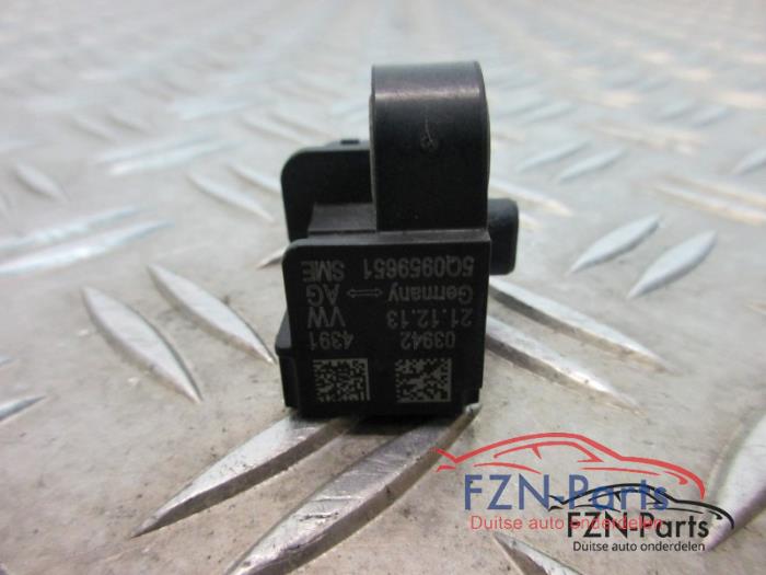Airbag Sensor Volkswagen Golf (22742860)