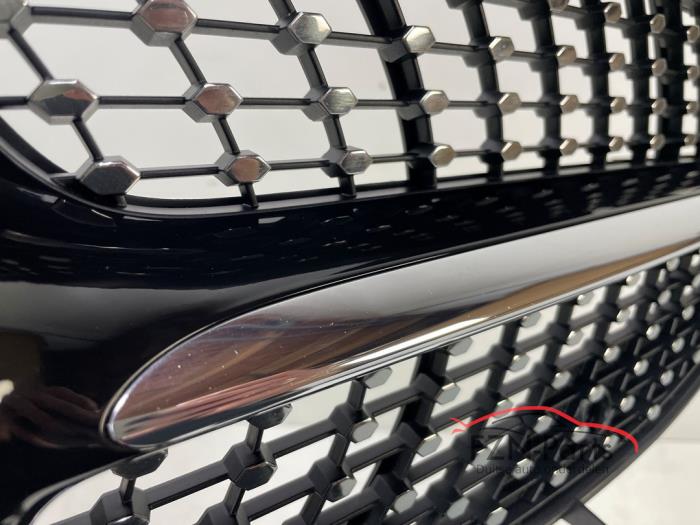 Mercedes-Benz W118 CLA Diamond Grille Hoogglans Zwart Chrome