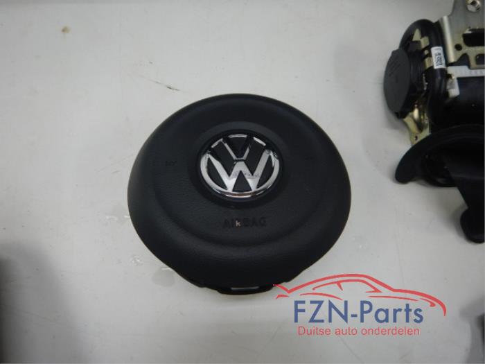 VW UP! Airbagset airbag dashboard Dashboard licht beschadigdStuurairbagBijrijdersairbag2x gordel oude gordels retour banden niet snijden Gordels los pakkenAirbag airbags set compleet