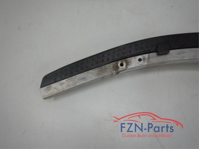 Tesla Model 3 Bumperbalk voorzijde