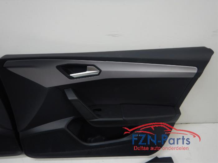 Portierbekleding 4Deurs rechts-voor Seat Leon (22745426)
