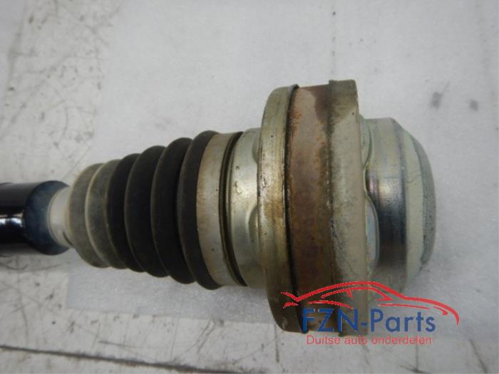 VW Passat B8 Aandrijfas Rechts-Voor