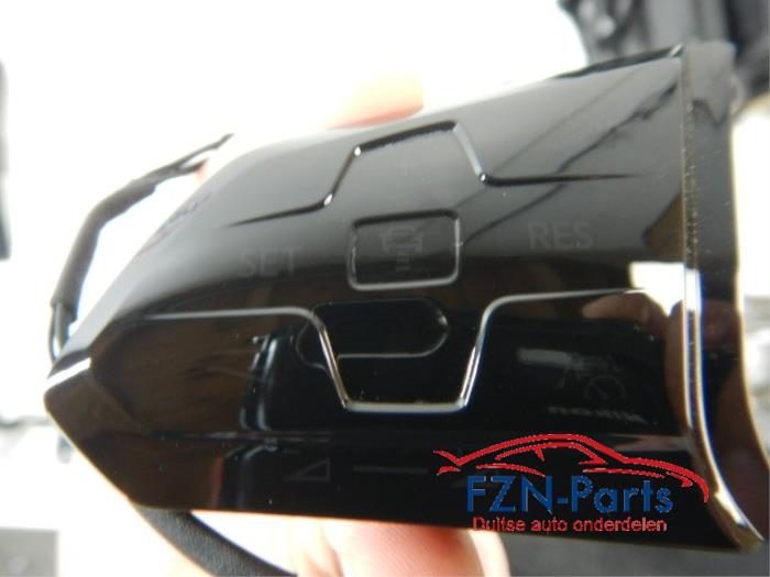 VW Golf 8 Stuurknopjes MF+ACC+VIEW+Lane Assist/R Mode