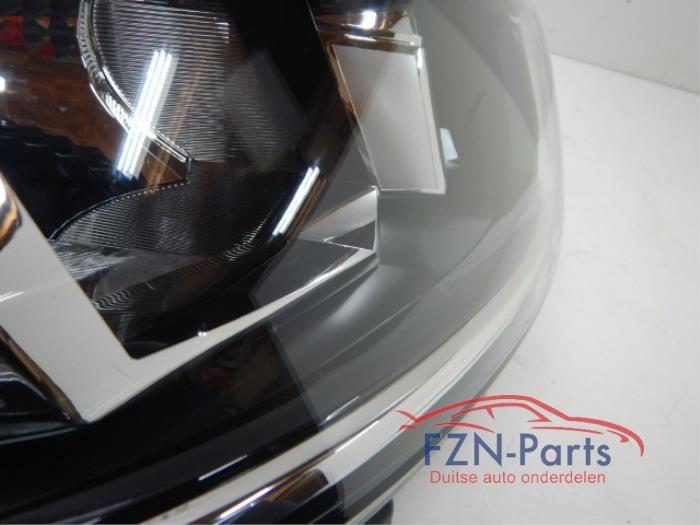VW Transporter T6.1 Koplamp rechts H7 Halogeen