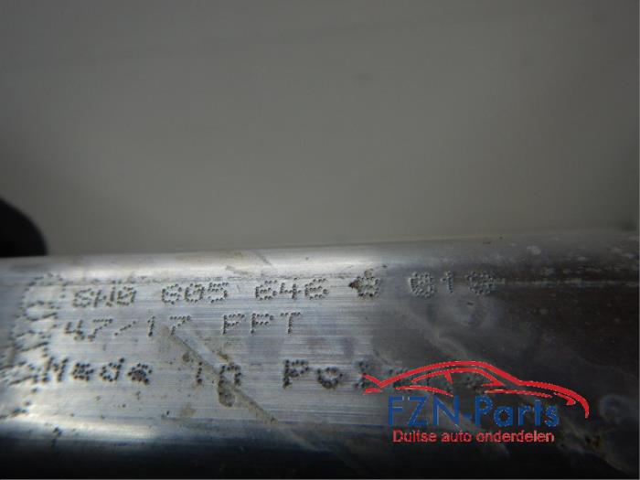 Audi A4 8W Bumperbalk Geleider Voorzijde Rechts