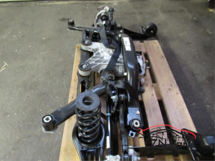 VW Passat B8 Subframe Achterzijde ( Voor onafhankelijke Achteras ) Wielophanging Subframe