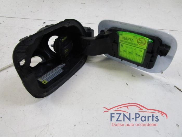 Tank Klep Skoda Superb (22728311)