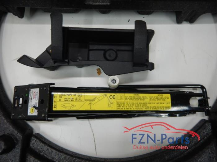 Bekleding bagageruimte Audi A8 (22744573)