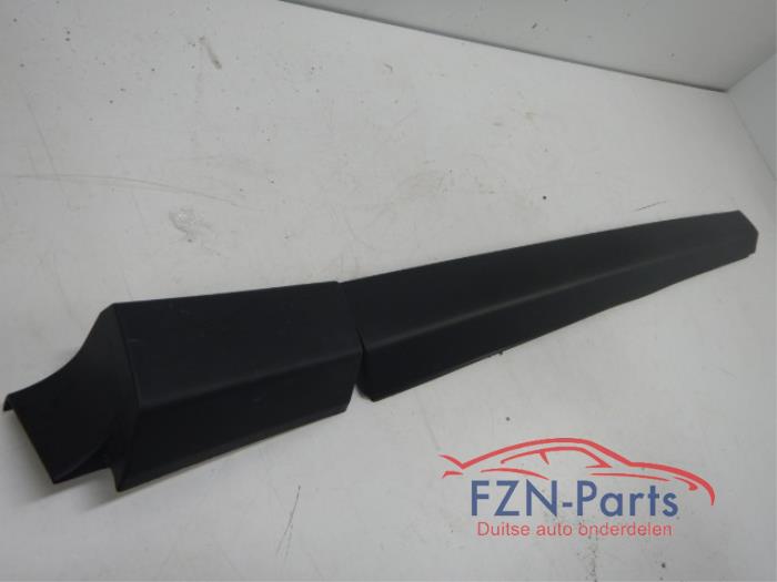 Zijskirt rechts Rolls Royce Cullinan (22727818)