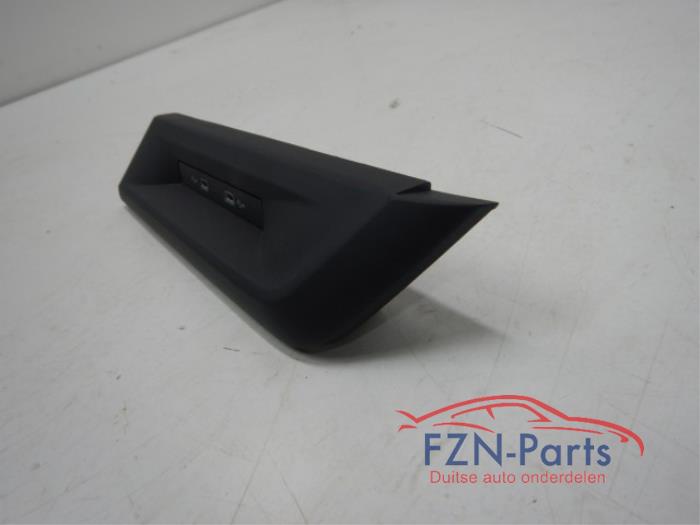 VW Golf 8 Middenconsole USB-C + Inleg