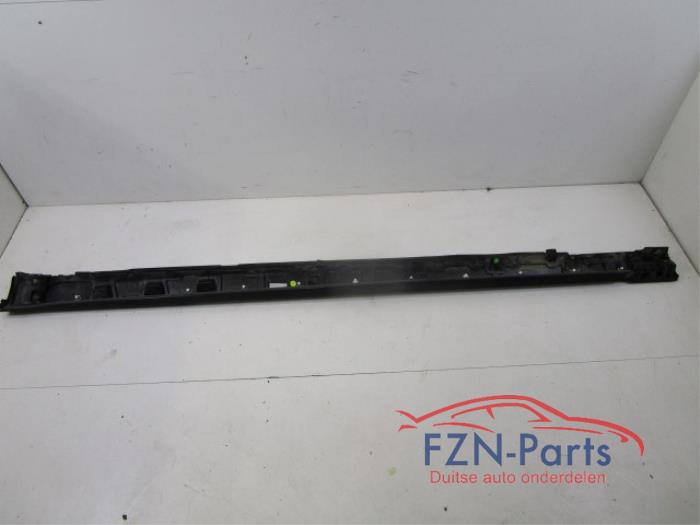Zijskirt rechts Audi A8 (22727819)