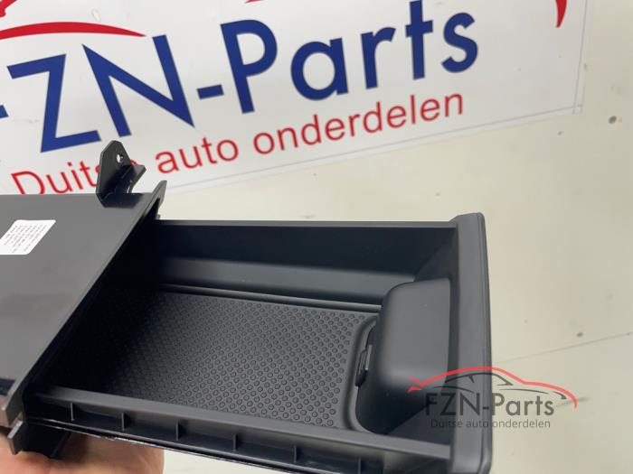 VW Touran 5TA Opbergvak
