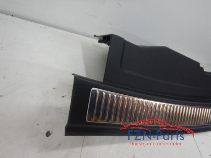 VW Touareg 760 Instapbekleding Achterklep