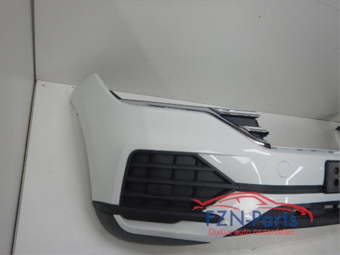 VW Touareg 760 Voorbumper LC9A