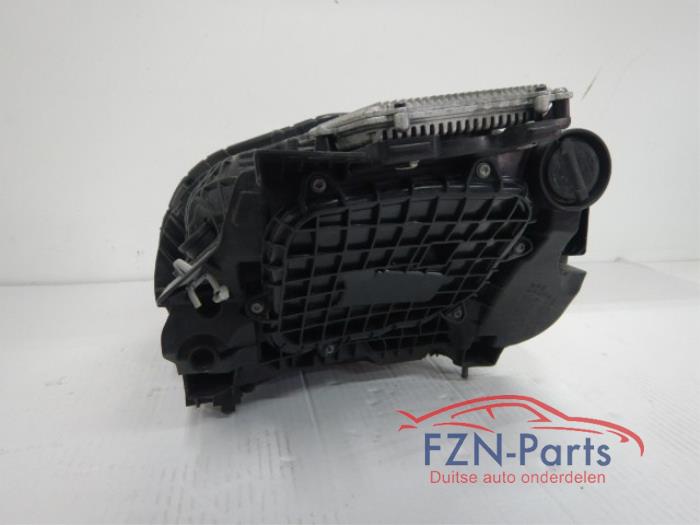 Porsche Taycan Koplamp LED Matrix Rechts
