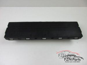 VW Sportsvan Knieairbag