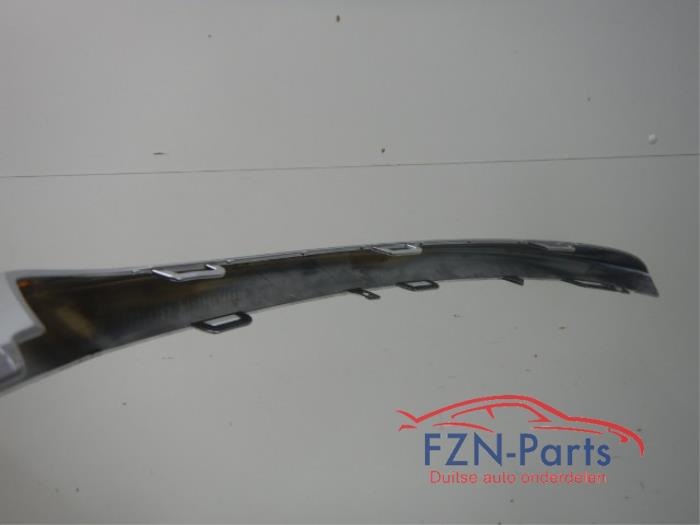 Mercedes-Benz C-Klasse W205 Voorbumper Inleg Rechts Chrome