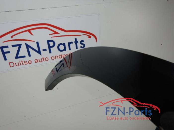 Wielrand achter Audi E-Tron (22741252)