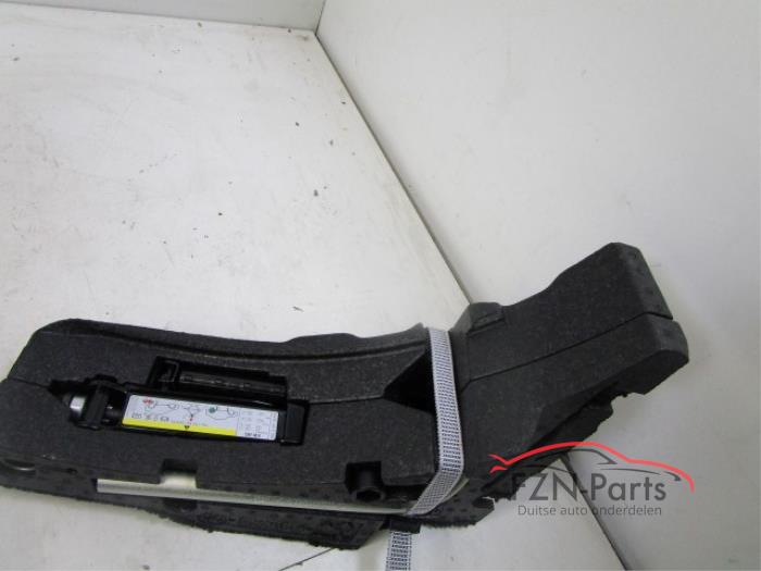 VW Golf 7 16 Inch Thuiskomer Met Schuim Gereedschap Krik