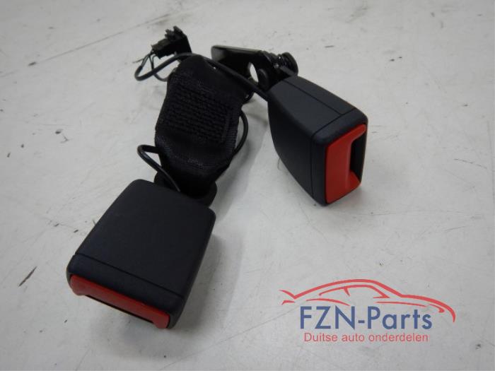 Gordelaangever links Audi E-Tron (22745171)