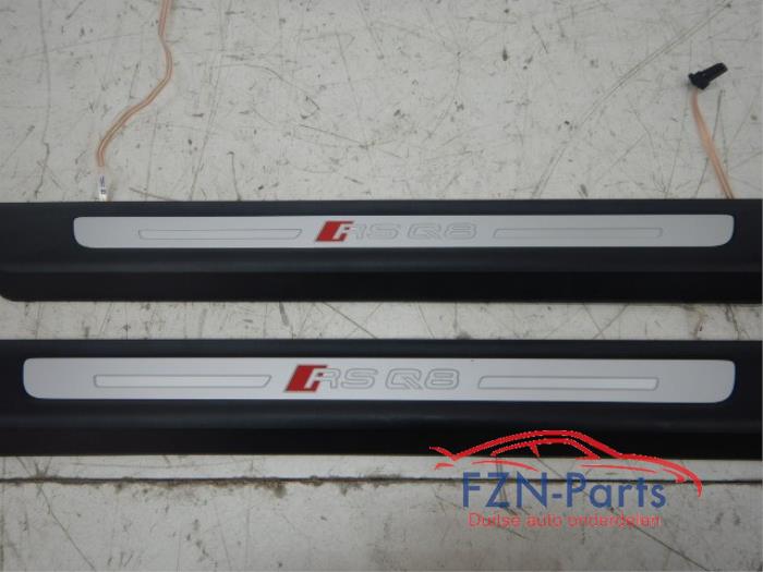 Sierstrip Audi Q8 (22739312)