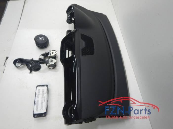VW Up! 1S Airbagset Airbag Airbags Dashboard Dashboard licht beschadigdstuurairbag bijrijdersairbag2x gordel oude gordel retour banden niet gesneden los pakkenairbag airbags set compleet gordelspanner 1.0 GTI