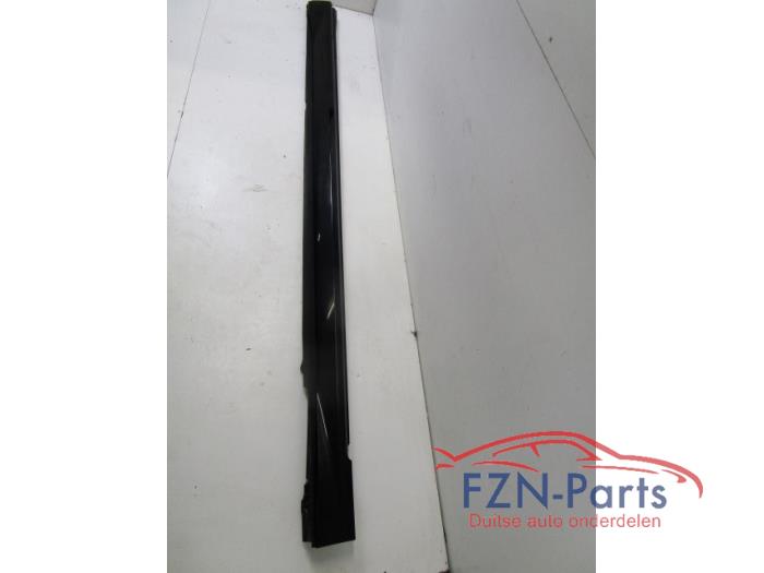 Zijskirt rechts Audi A8 (22727819)