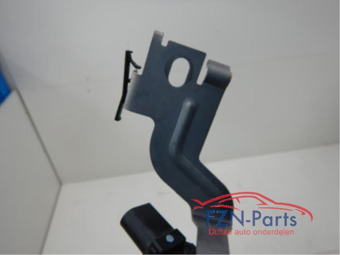 VW Golf 8 Claxon Met Houder