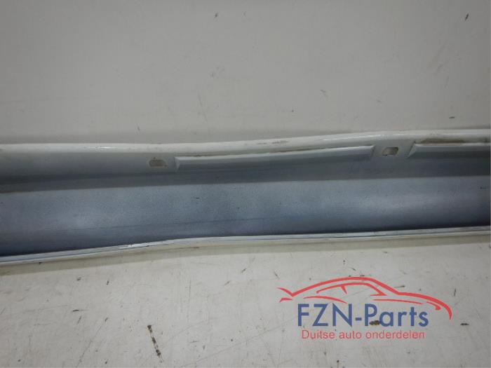 Zijskirt rechts Mercedes B-Klasse (22727843)