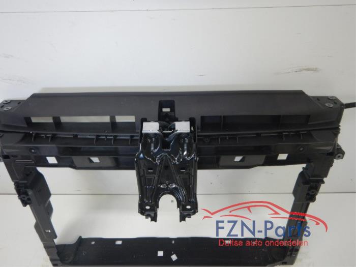 VW Touran 5TA Front met sloten