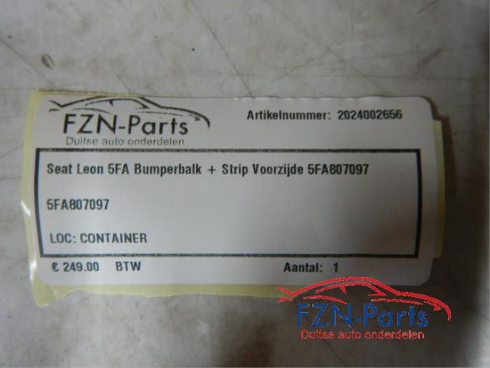 Seat Leon 5FA Bumperbalk+Strip Voorzijde