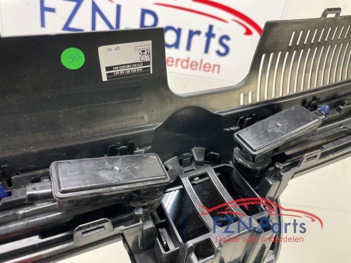 VW Golf 8 GTE Grille Hoogglans Zwart ACC Verlicht