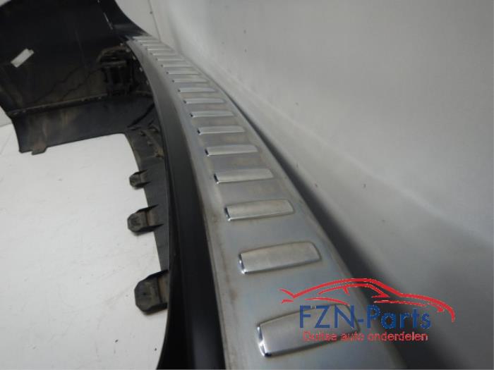 Mercedes-Benz W166 GL Achterbumper 4PDC Chrome Kleur: Obsidian Black Lichte Transport Krasjes