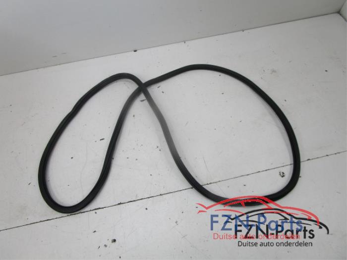 VW Touran 5TA Rubber Portier Links-achter