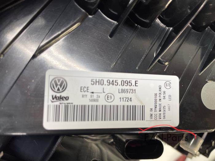 VW Golf 8 Facelift Achterlicht Links Buiten