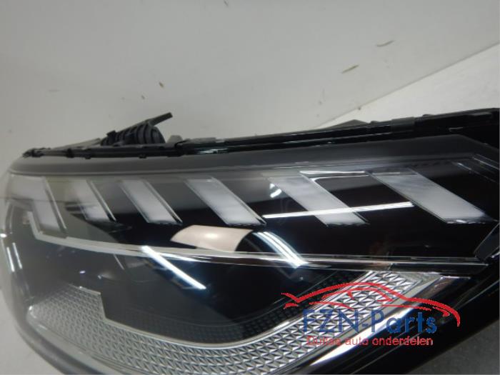 Audi A4 8W Facelift Matrix LED Koplamp Rechts R
