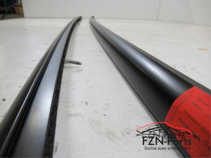 VW Passat B8 3G Variant Dakdragers Set Mat-Zwart Links + Rechts