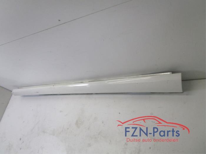 Zijskirt links Mercedes B-Klasse (22727597)