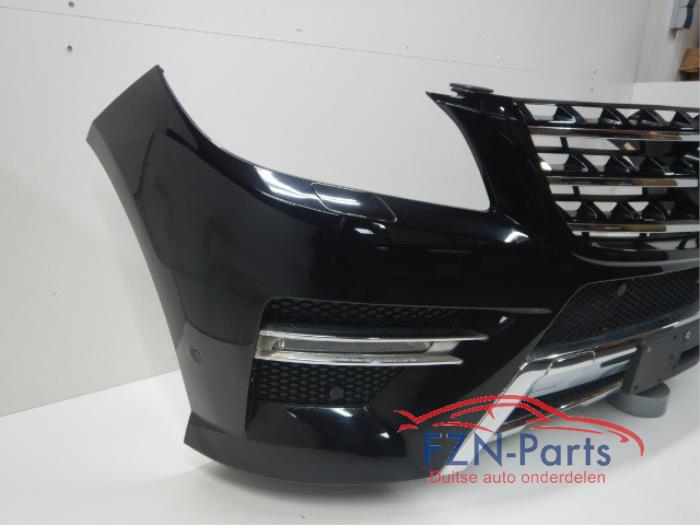 Mercedes-Benz W166 ML-Klasse AMG-Line Voorbumper 6PDC KLS 9197 Kleur: Obsidianschwarz 9197