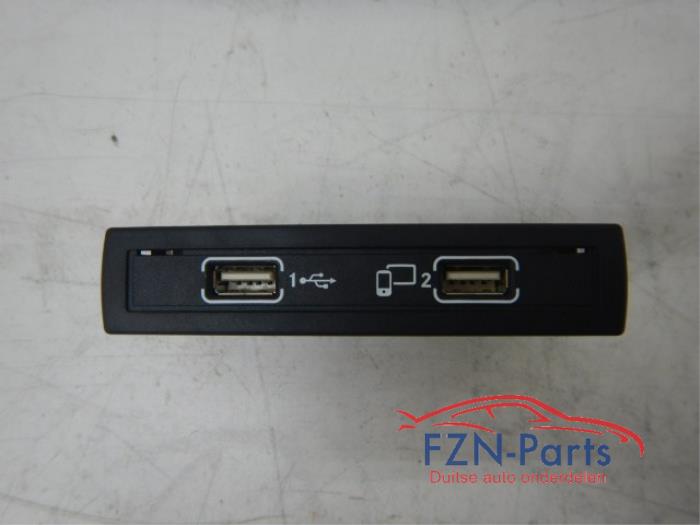 AUX/USB aansluiting Mercedes G-Klasse (22738807)