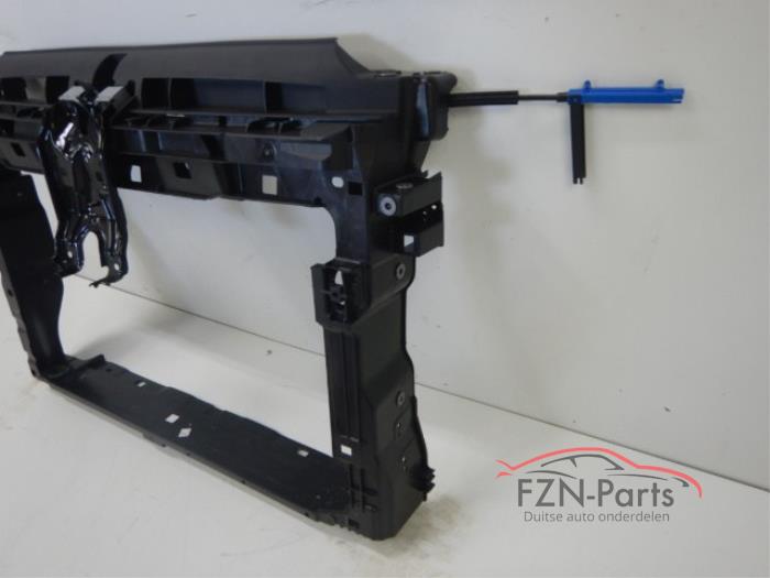 VW Touran 5TA Front met sloten