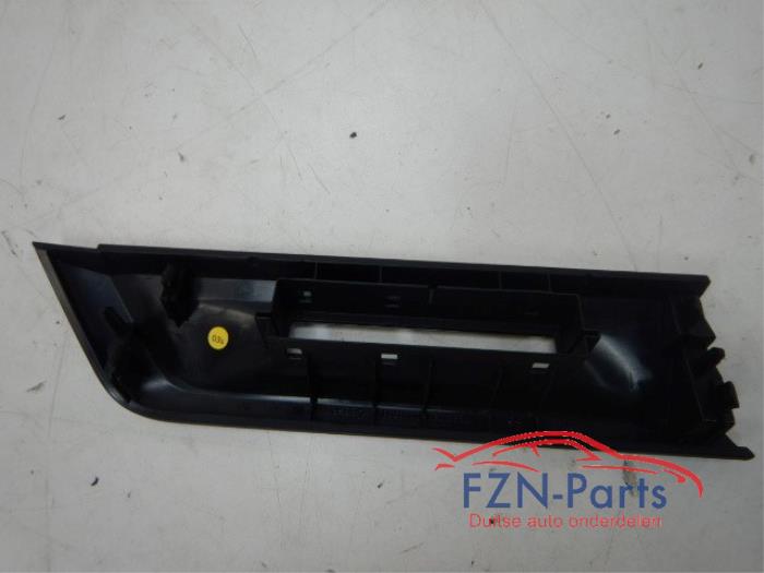 VW Golf 8 Inleg Middenconsole USB