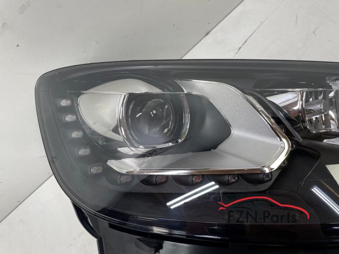 VW Sharan 7N Koplamp Xenon Rechts Oortje gebroken