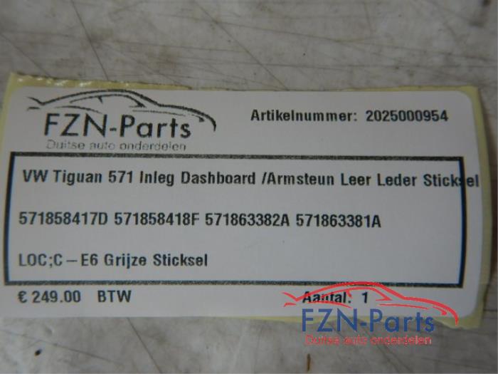 VW Tiguan 571 Inleg Dashboard Armsteun Leer