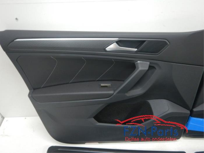 VW Tiguan 5NA Facelift R-Line Deurpanelen Leer Engels Deurpanelen verlicht
