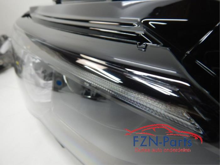 VW Golf 8 IQ Light Black Edition Koplamp Rechts