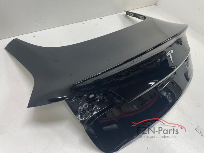 Tesla Model 3 Facelit Achterklep